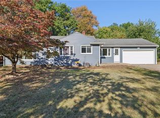 713 E State St, Barberton, OH 44203