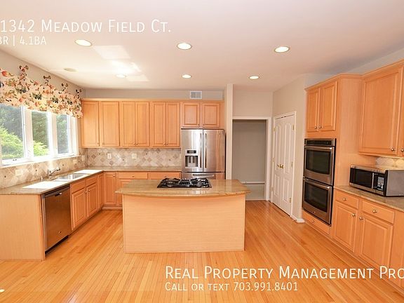 3rd image of 21342 Meadow Field Ct