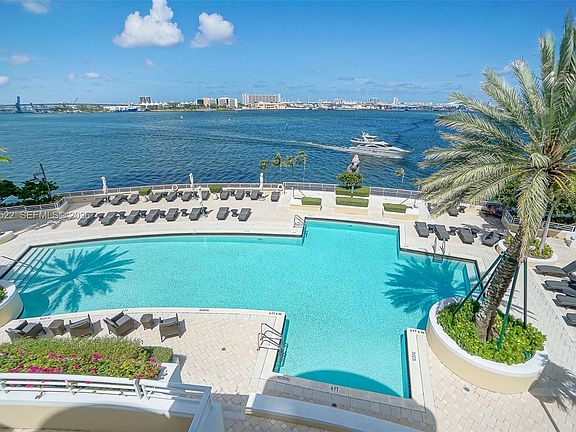 2nd image of 808 Brickell Key Dr APT 3702