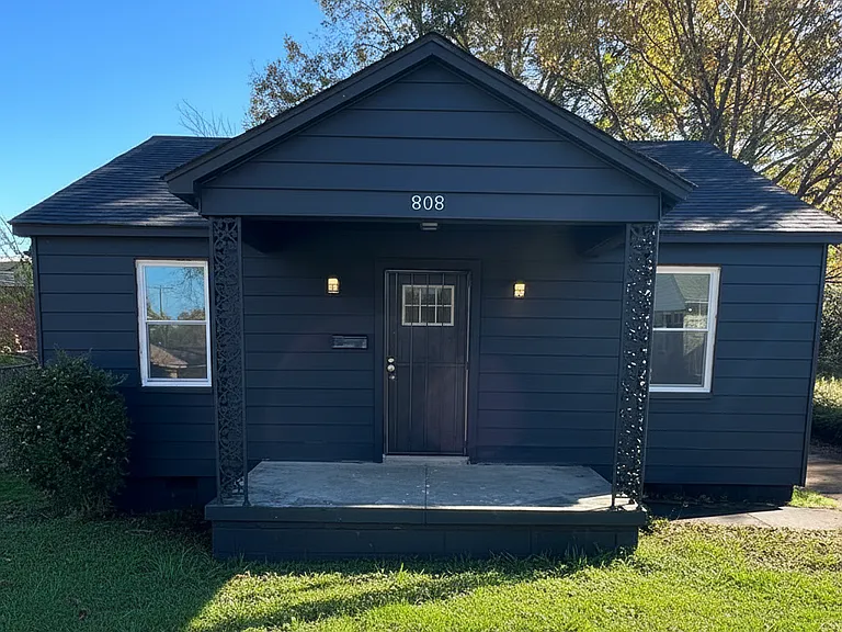 808 Josephine St — Photo 1