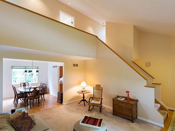 5th image of 1356 Woodland Ct