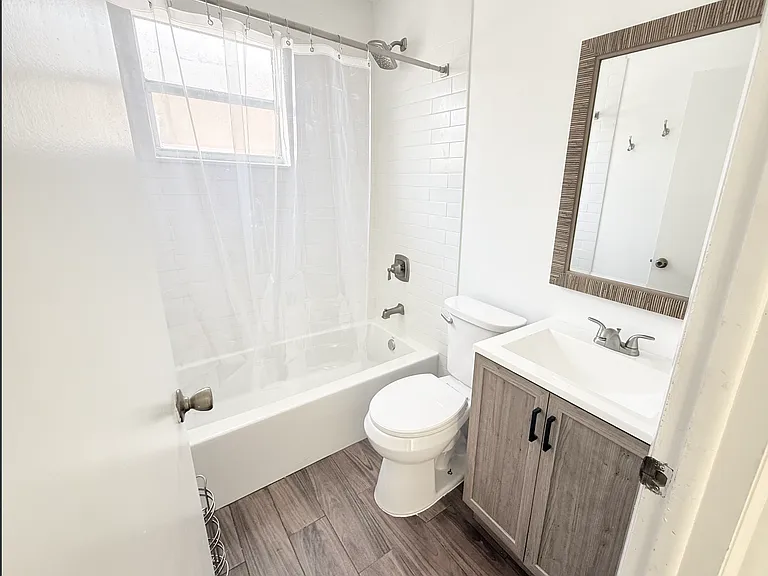 2645 SW 28th Ct — Photo 8
