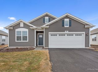 927 Plateau Dr, Pingree Grove, IL 60140