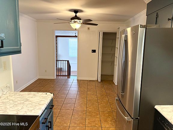 2nd image of 2208 Indian Dr