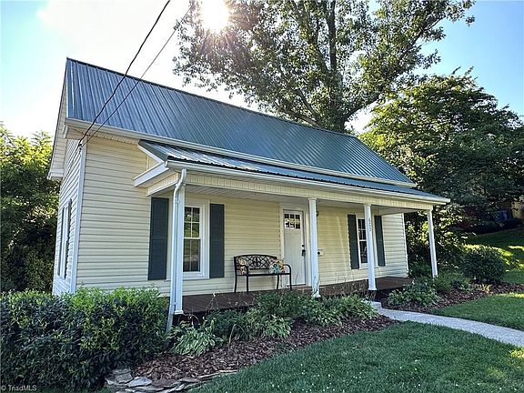 2nd image of 605 5th St
