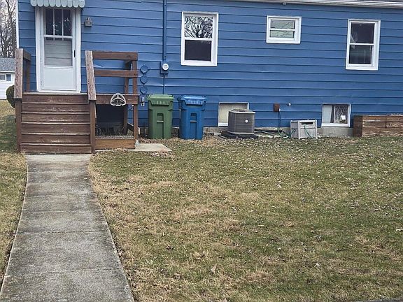 3rd image of 625 W 8th St