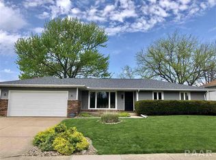 1825 Valle Vista Blvd, Pekin, IL 61554
