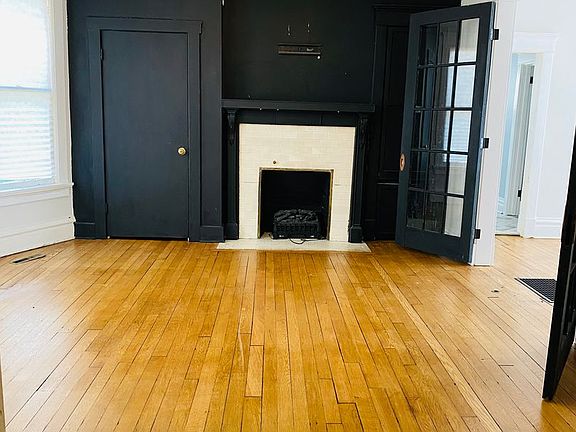 4th image of 507 2nd St #2
