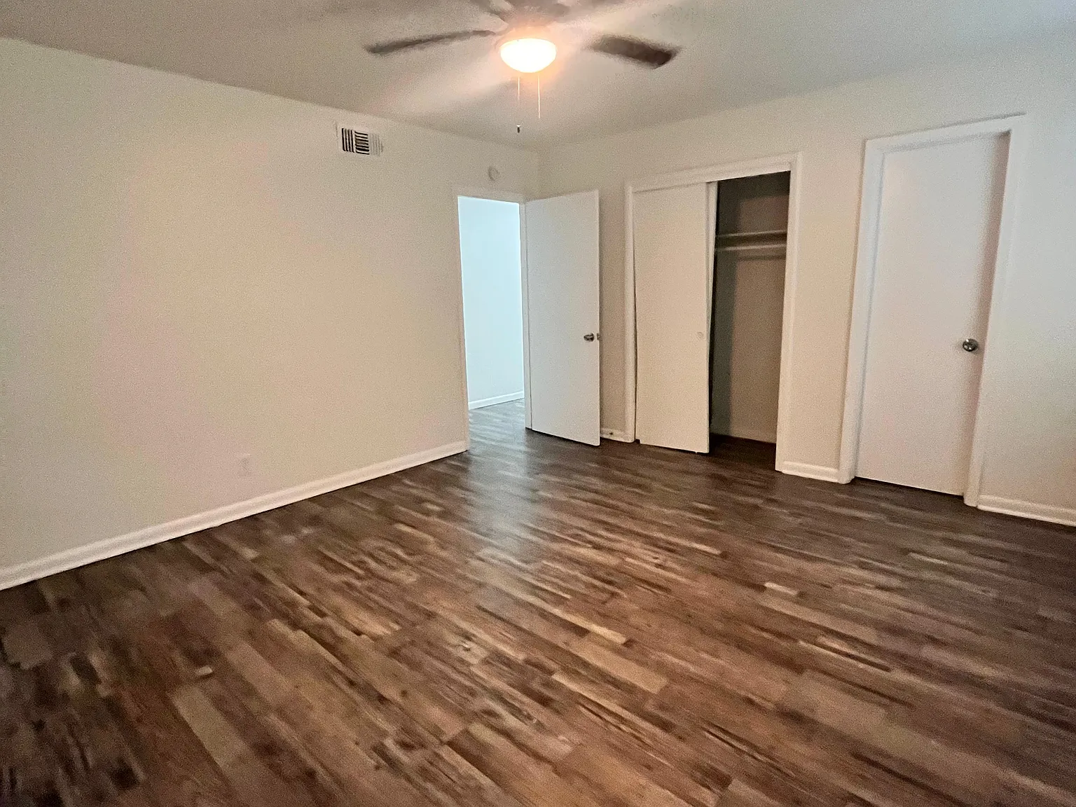 4 bed, 1892 sqft, $2,200 — Photo 4