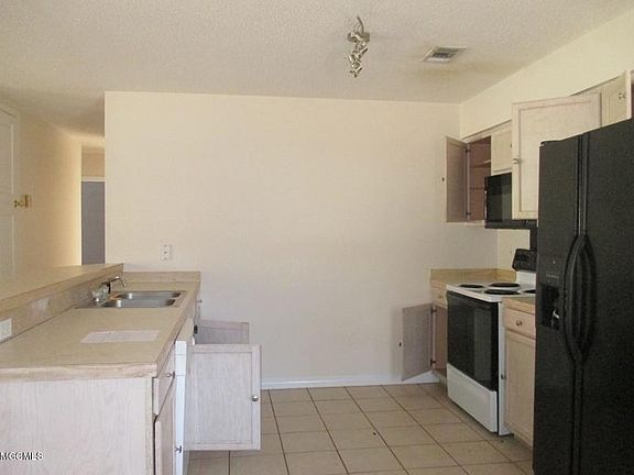 2nd image of 1624 Porpoise Dr