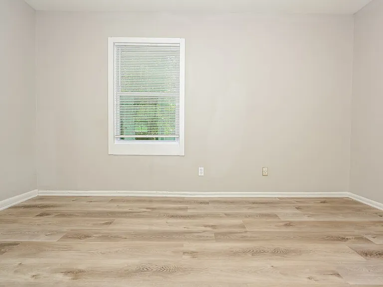 729 Blueridge Dr — Photo 10