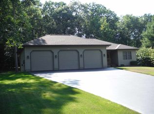 151 Wooden Key Dr, Houghton Lake, MI 48629