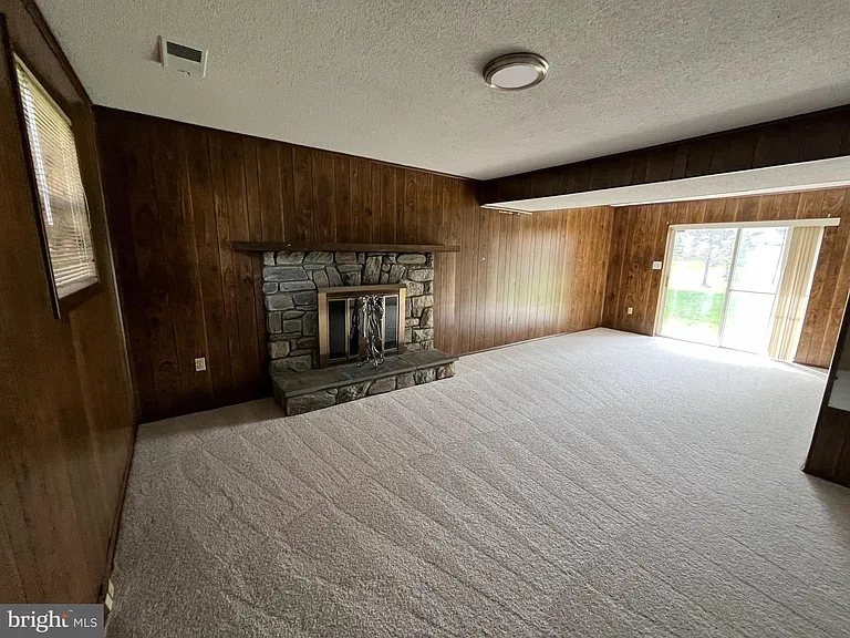 15705 Anamosa Dr — Photo 16