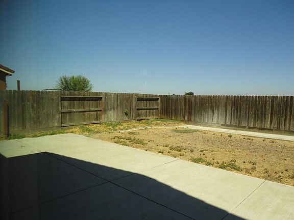 3rd image of 552 Millwood Dr