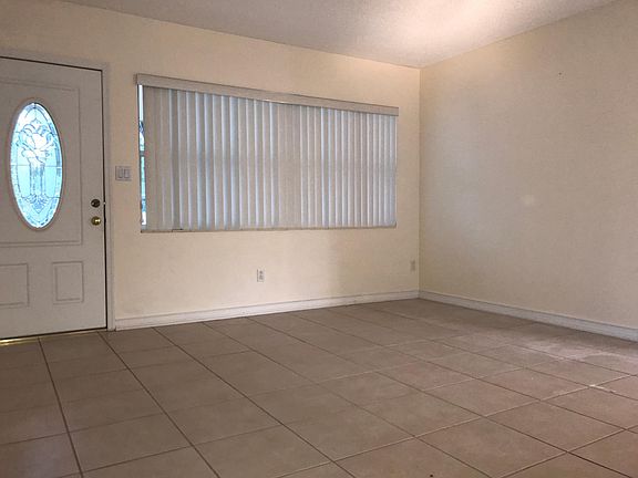 2nd image of 1640 Pinewood Dr