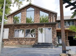 606 Lakeshore Dr, Lakeside, IA 50588