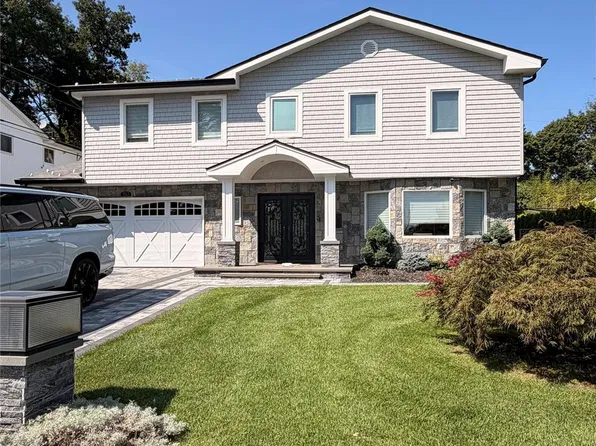 (undisclosed Address), New Hyde Park, NY 11040