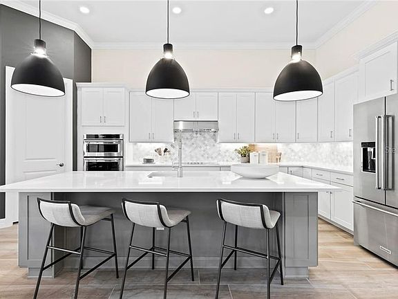 3rd image of 8013 Grande Shores Dr
