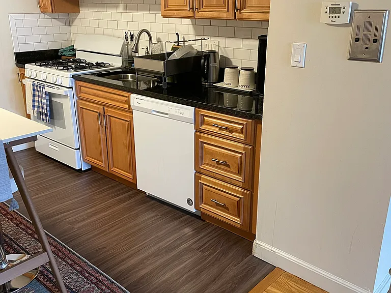 16 Walnut Ct — Photo 1