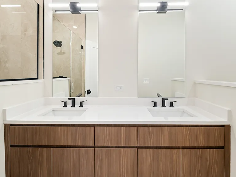 406 E 50th Pl #3 — Photo 15