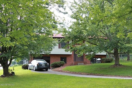 1st image of 680 Lyle Ln