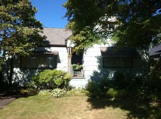 3017 39th Ave SW, Seattle, WA 98116