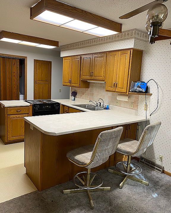 2nd image of 318-322 E 34th St