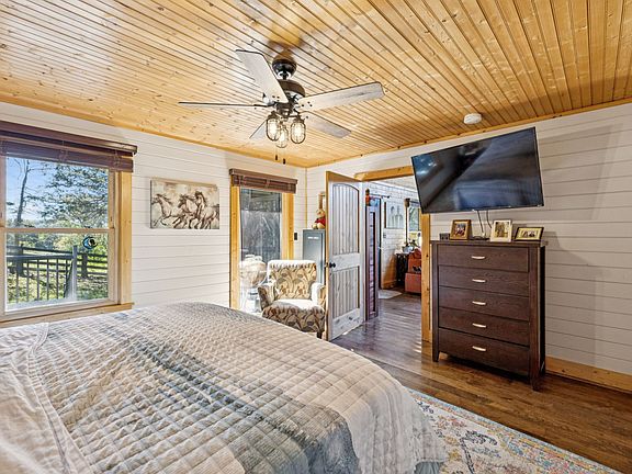 32nd image of 2846 Fuller Hollow Rd
