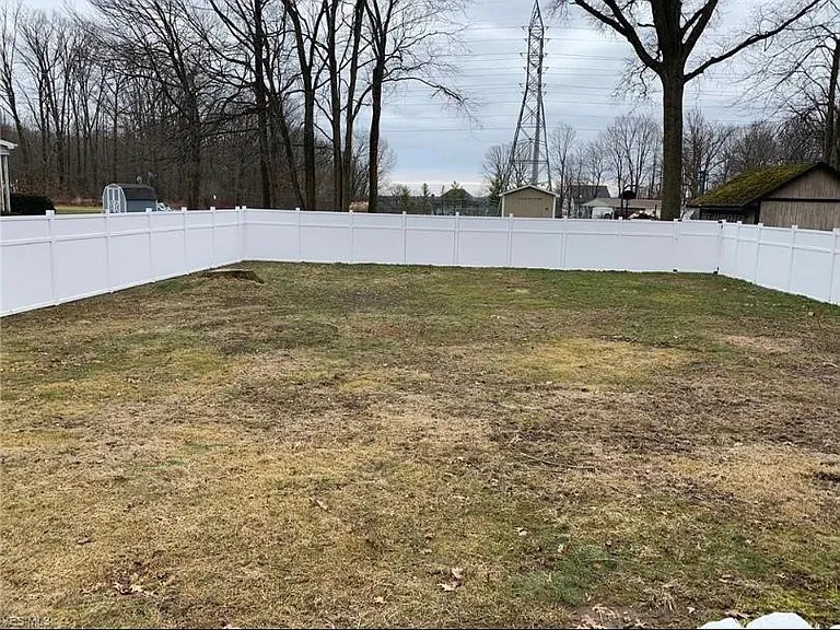 backyard all fenced up