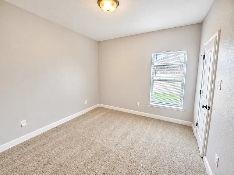 13870 Maddie Cir — Photo 5