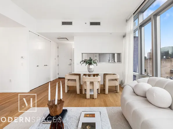 18 West 48th Street 34C image 2 of 11