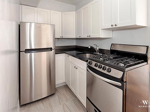 4th image of 225 E 36th St APT 10A