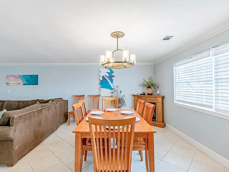 16908 Innocente Ave #A — Photo 7