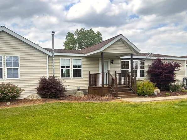 8327 Wilcox Rd, Brown City, MI 48416