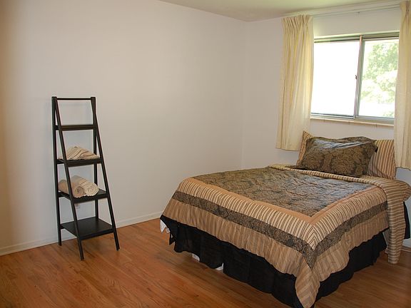 5th image of 6434 Winona Ct