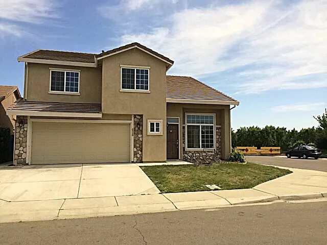 626 Mosburg Loop photo 1