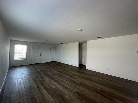 5th image of 531 Cochran Dr