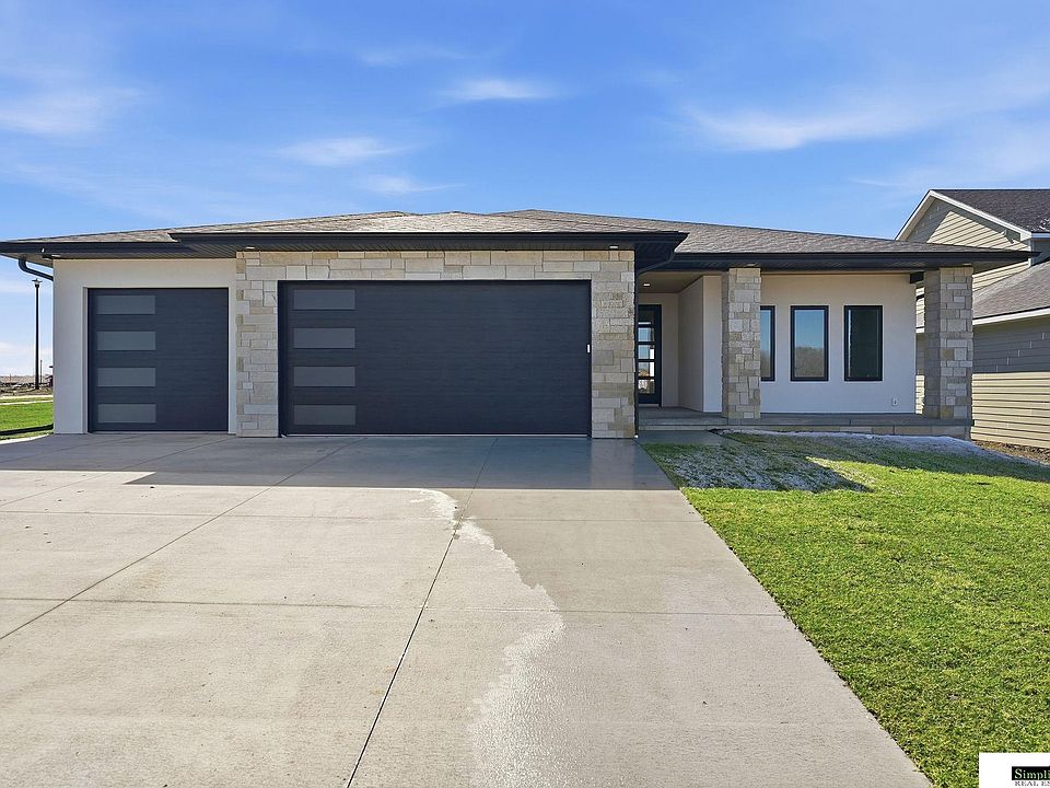 1st image of 8521 Butterfly Ct