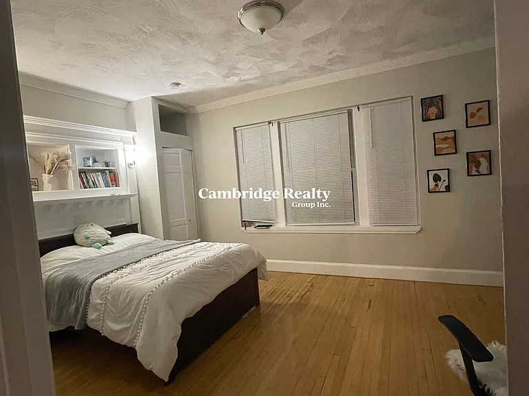 4 Farrington Ave #5T — Photo 13