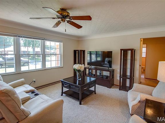 3rd image of 5506 Ladue Dr