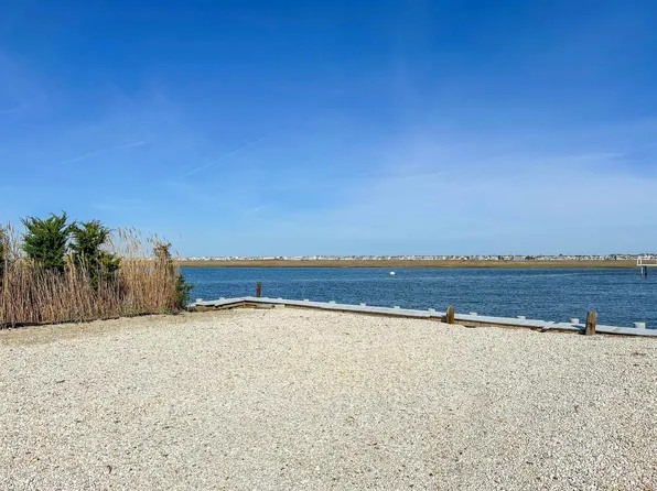 14 2nd Dr, Stone Harbor, NJ 08247