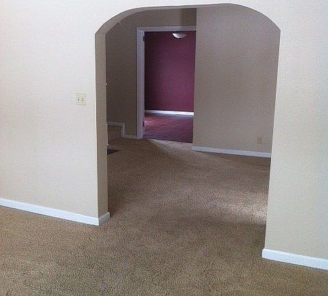 3rd image of 2705 Grosbeak Ln