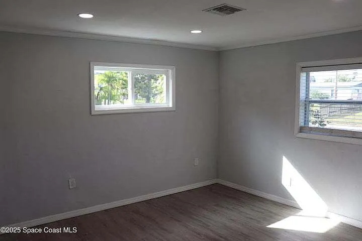 491 Seacrest Avenue - 1 — Photo 3