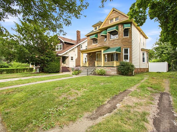 2nd image of 574 Woodland St