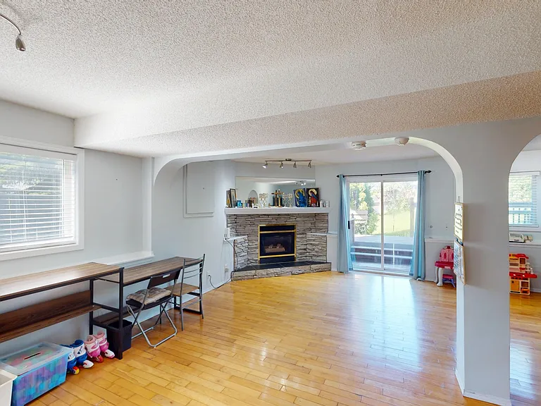 44 Covington Mews NE — Photo 8