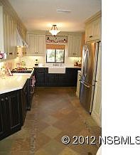 3rd image of 1411 Magnolia St
