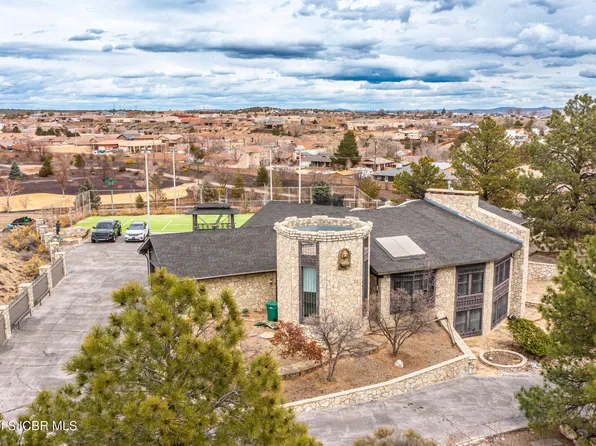 5708 Country Club Rd, Farmington, NM 87402