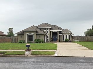 177 Village East Dr, Los Fresnos, TX 78566
