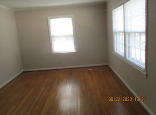 4943 Rosewood Dr, Roeland Park, KS 66205