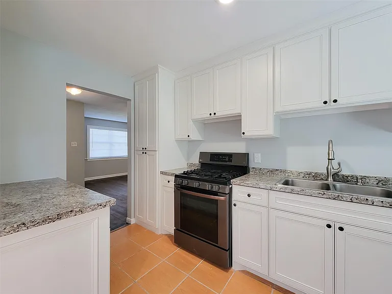 12422 Mylla St — Photo 11